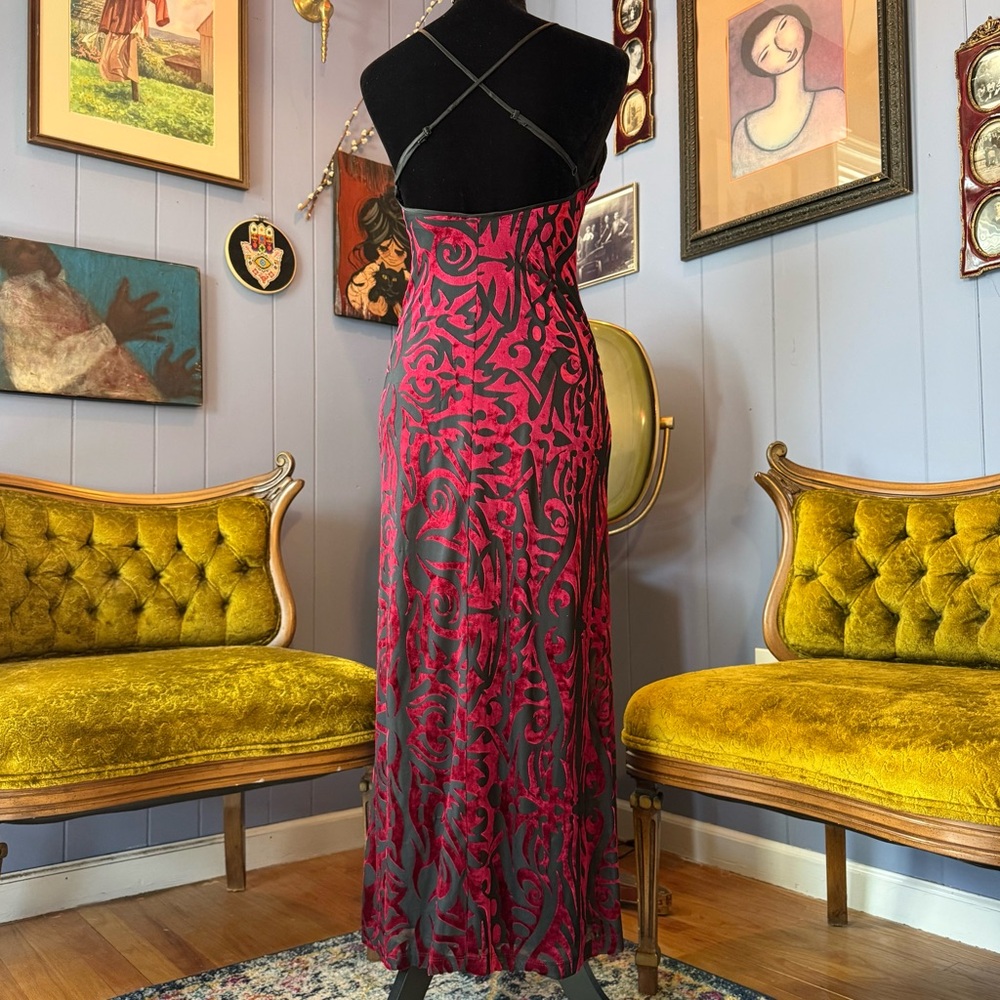 Vintage 90s/Y2K Betsey Johnson Blood Red Gothic Scroll Crushed Velvet Maxi Dress - Picture 7 of 12